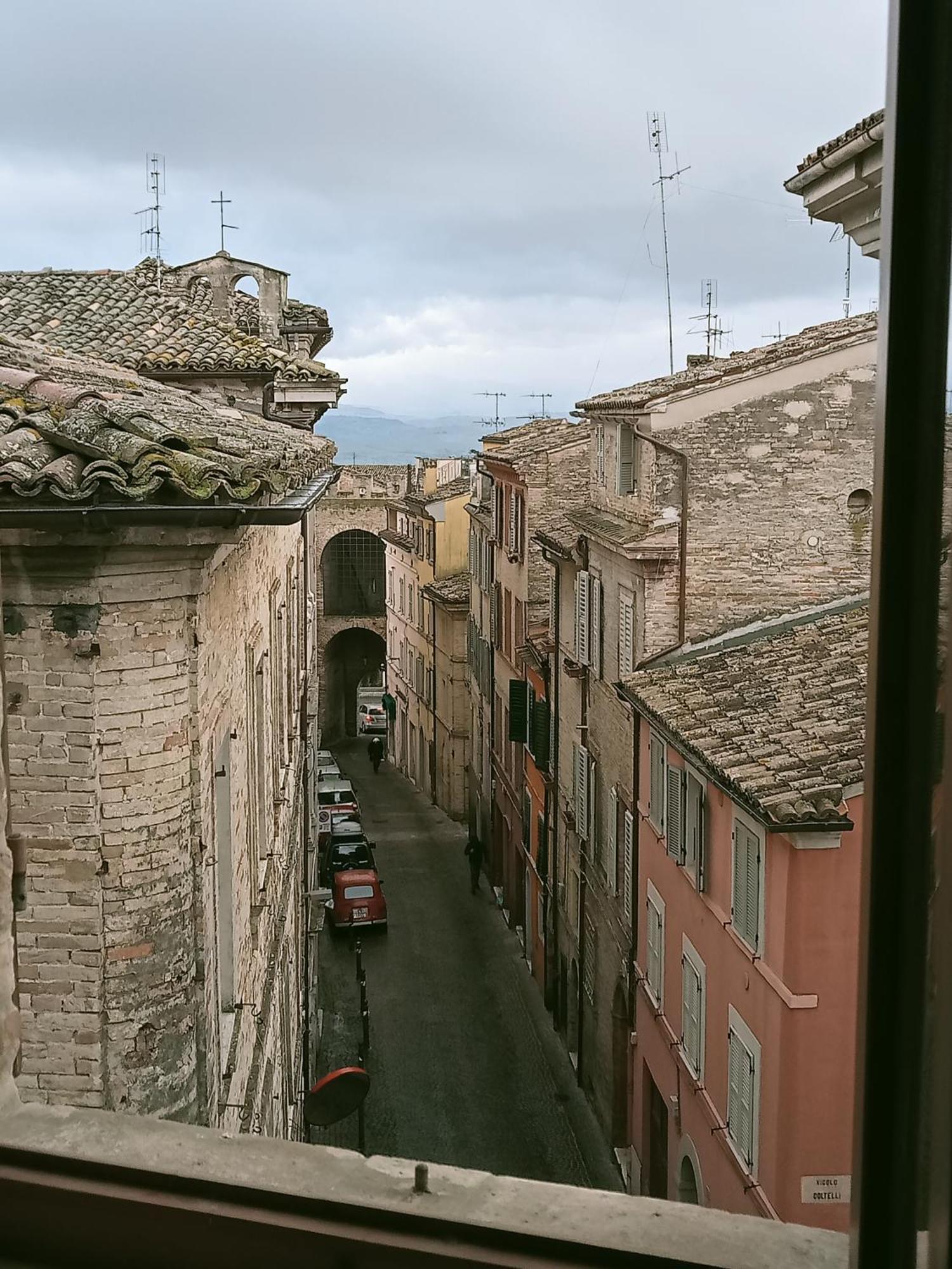 Camere Via Crispi Centro Storico Macerata Exterior foto